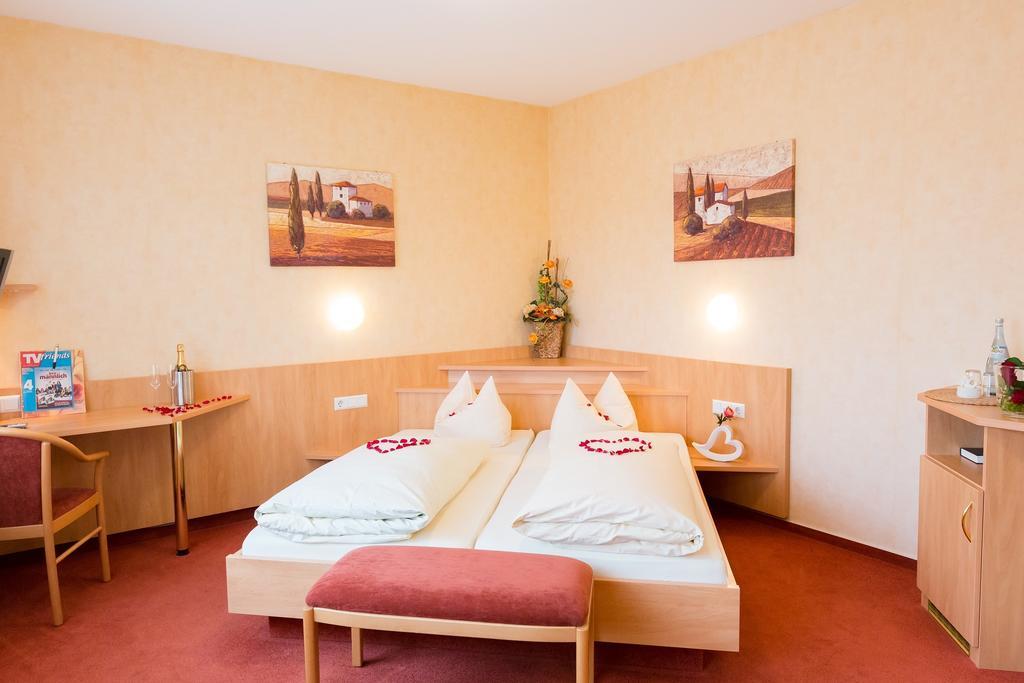 Hotel Ochsen Ammerbuch Rum bild